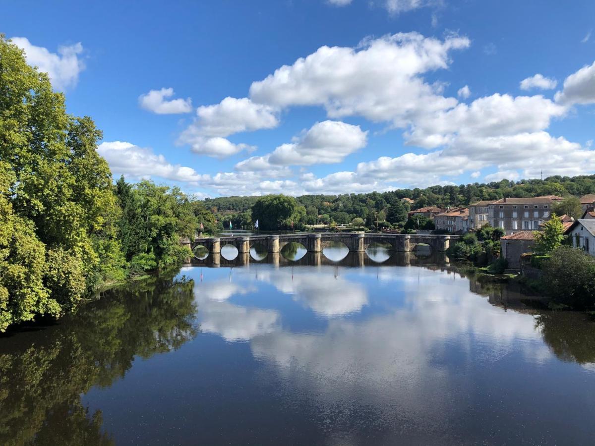 Gite Des Lavandes Oradour-Fanais Buitenkant foto
