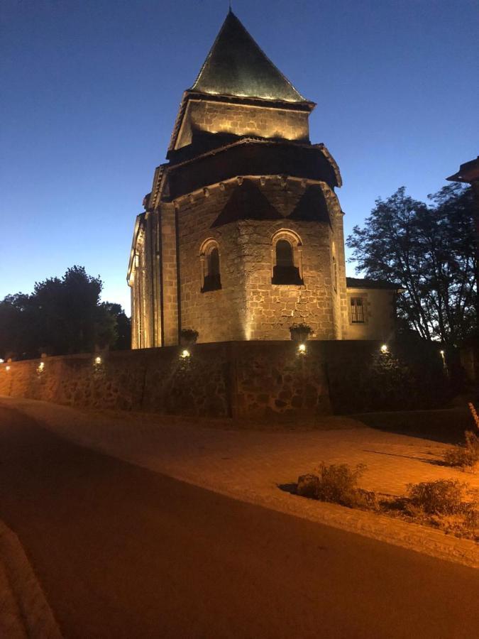 Gite Des Lavandes Oradour-Fanais Buitenkant foto